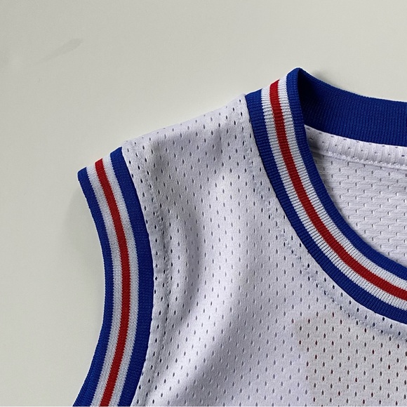 Space Jam Tune Squad Bugs Jersey Size Large #11 White Basketball Shirt EUC - Picture 14 of 16